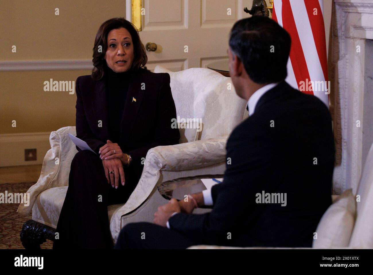 Die Vizepräsidentin der Vereinigten Staaten Kamala Harris besucht heute Nachmittag die Downing Street. Der britische Premierminister Rishi Sunak empfängt ihn Stockfoto