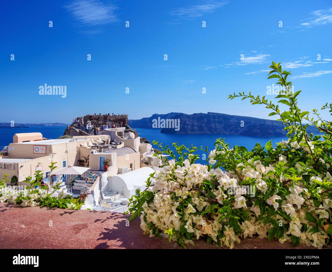 Blick auf das Schloss, Oia Village, Santorini (Thira) Island, Kykladen, griechische Inseln, Griechenland, Europa Stockfoto