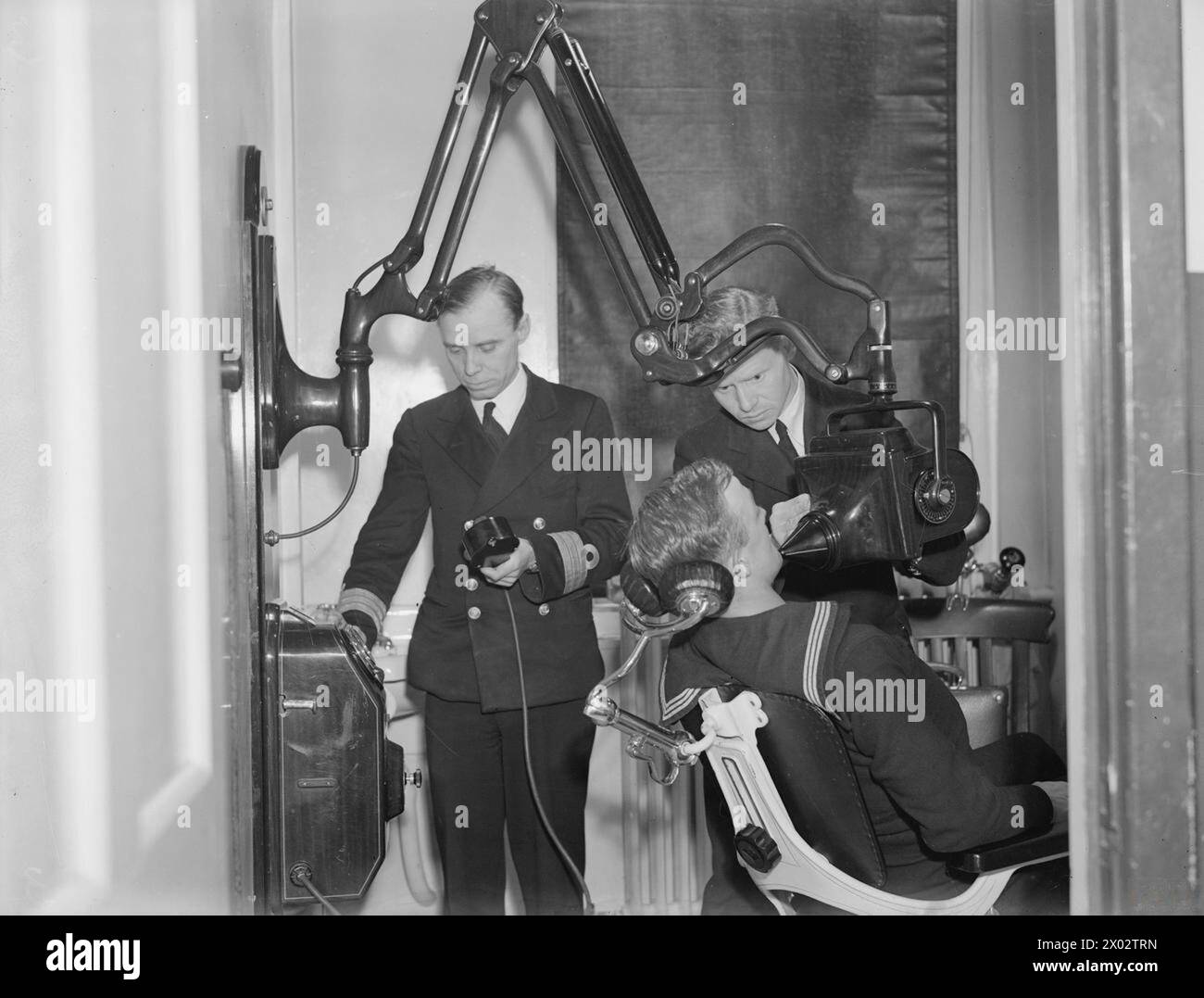 Am 15-16. Mai werden in den Royal Naval Barracks in Devonport zahnärztliche Röntgenaufnahmen durchgeführt, um Zahnprobleme bei Marinepersonal zu erkennen. Stockfoto