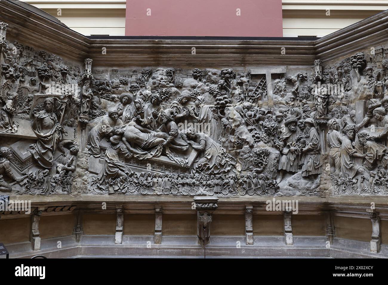 Gipsabguss des Schreyer-Landauer-Grabdenkmals von Adam Kraft um 1460–1509, der Details der Grabstätte Christi zeigt Stockfoto