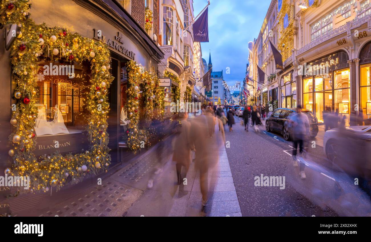 Blick auf die Geschäfte in der New Bond Street in Christmas, Westminster, London, England, Großbritannien, Europa Stockfoto