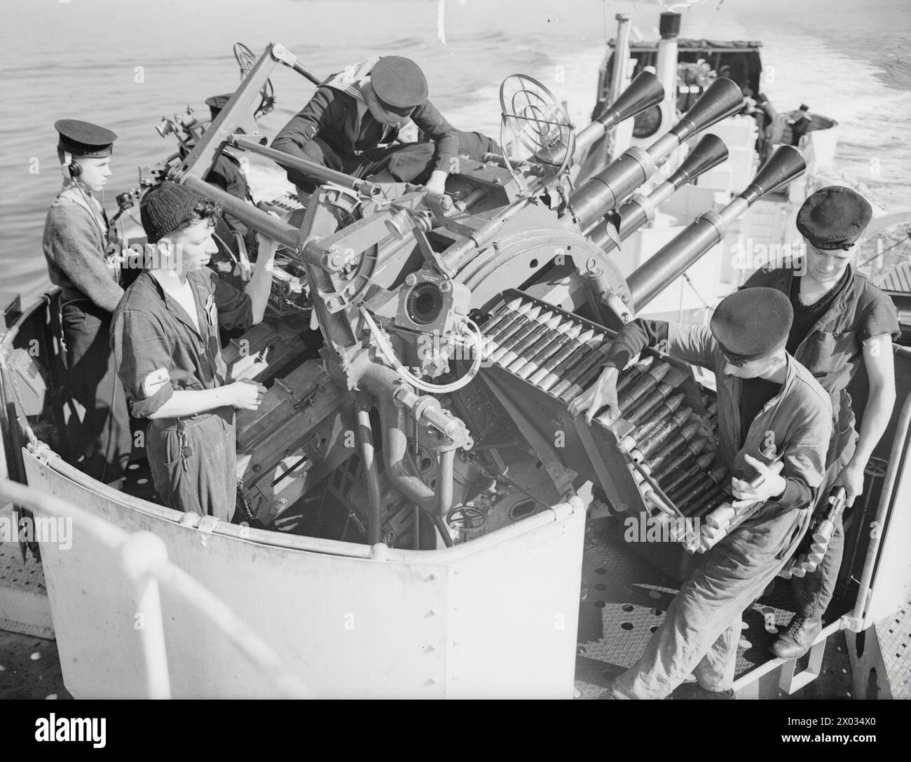 HMS Zetland, ein britischer Zerstörer, wurde im Juli 1942 mit voller Bereitschaft für einen möglichen Angriff einer Akzeptanz unterzogen. Stockfoto