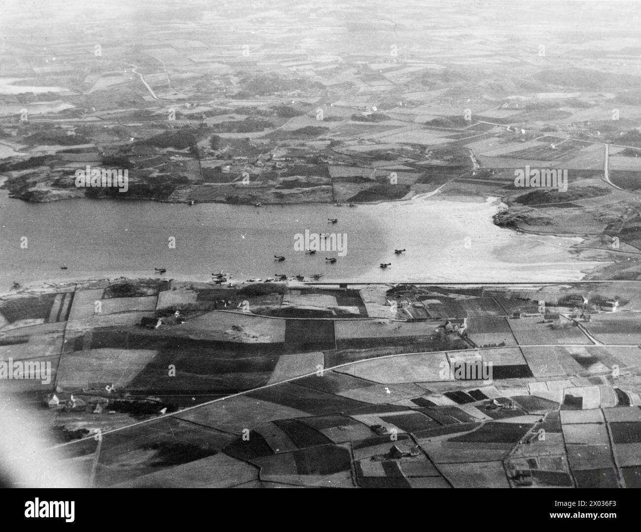 Im April 1940 werden Blohm und Voss Wasserflugzeuge in Stavanger, Norwegen, von einem Lockheed Hudson der No. 18 Group, RAF Coastal Command während der Aufklärung fotografiert. Stockfoto
