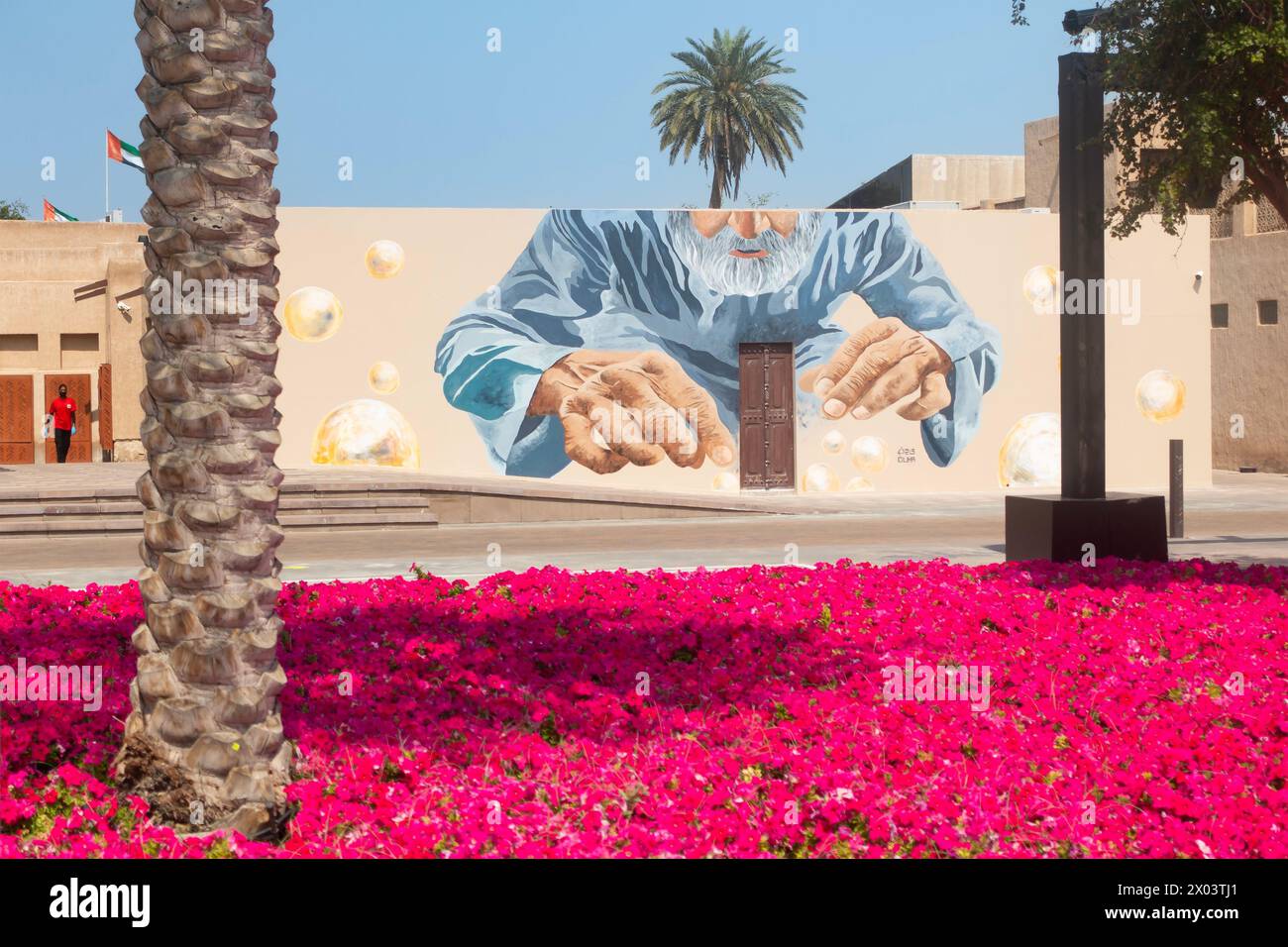 Riesiges Wandbild im Al Shindagha Historical District, Dubai, Vereinigte Arabische Emirate. Stockfoto
