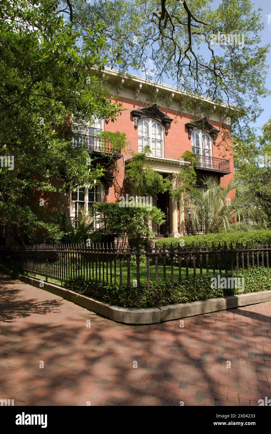 Historisches Mercer House, erbaut 1860 für General Mercer, später im Besitz von Jim Williams, Thema des Buches „Midnight in the Garden of Good and Evil“ Stockfoto