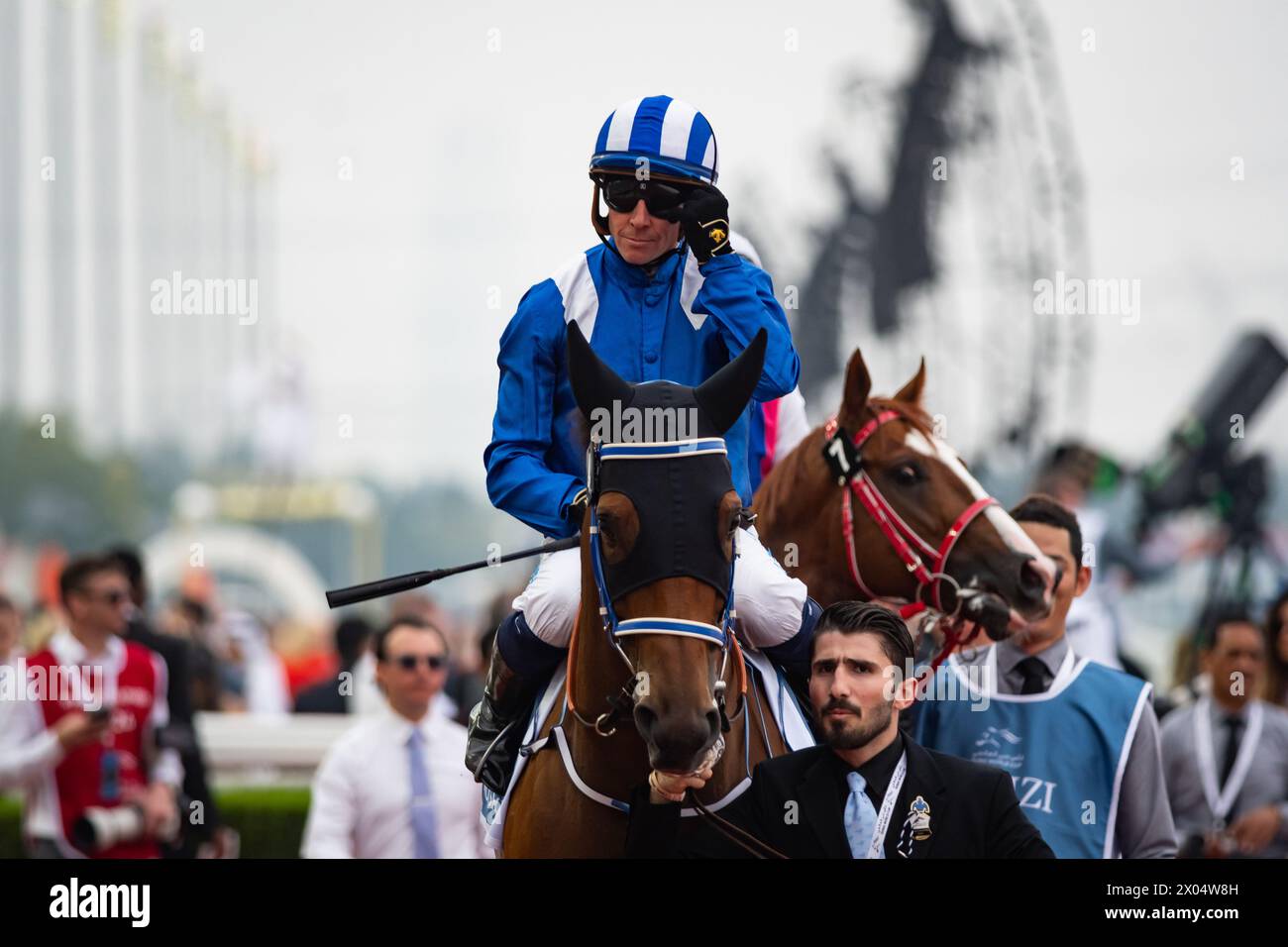 Danyah und Jim Crowley starten den G1 Al Quoz Sprint 2024, Meydan Racecourse, 24.03.30. Credit JTW equine Images / Alamy. Stockfoto