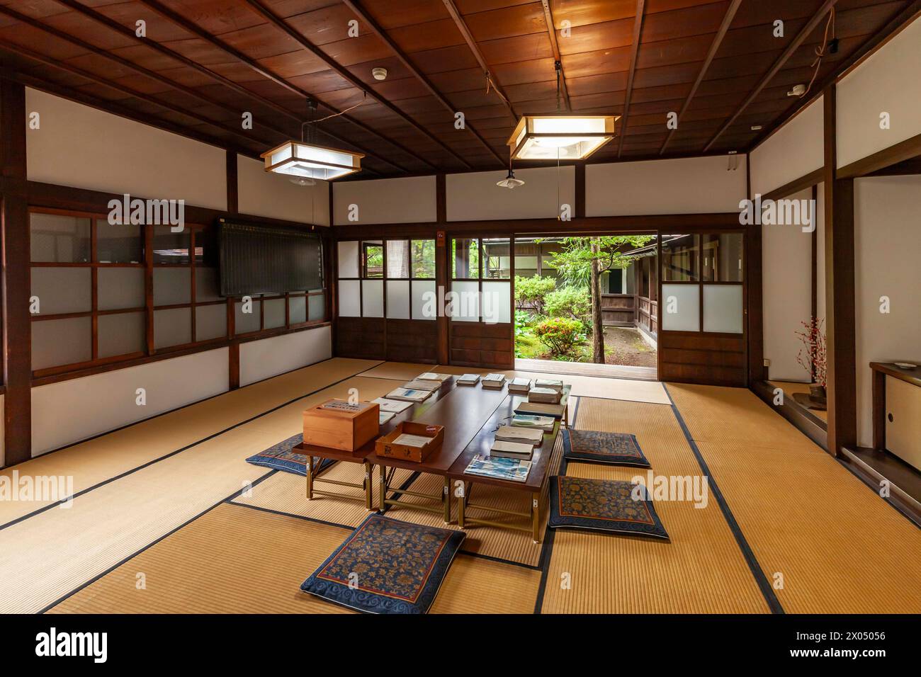 Takayama Municipal Government Memorial Hall, hölzerne Innenausstattung mit Tatami-Matte, Takayama City, Gifu, Japan, Ostasien, Asien Stockfoto
