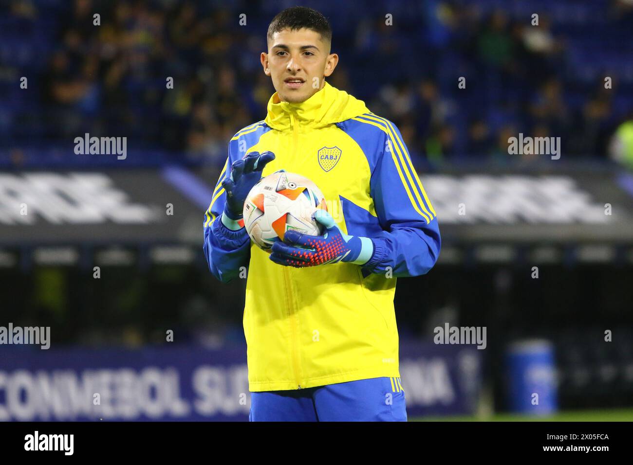 Buenos Aires, 09.04.2024: Leandro Brey von den Boca Juniors während der Erwärmung vor dem Spiel für die 2. Runde des CONMEBOL Sudamericana Cup für Gruppe D im La Bombonera Stadium ( Credit: Néstor J. Beremblum/Alamy Live News) Stockfoto