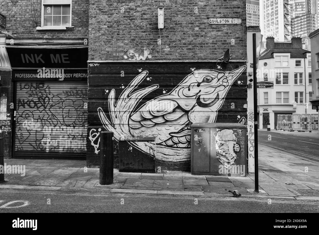 Straßenkunst an der Kreuzung von Goulston Street und Wentworth Street im Spitalfields Viertel East End, Tower Hamlets, London Stockfoto
