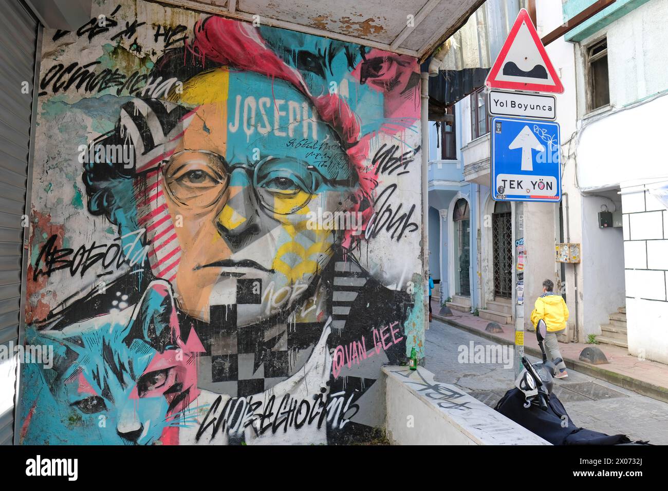 Istanbul Türkei Street Art in den Seitenstraßen des Beyoglu Galata-Viertels in Istanbul - Foto März 2024 Stockfoto