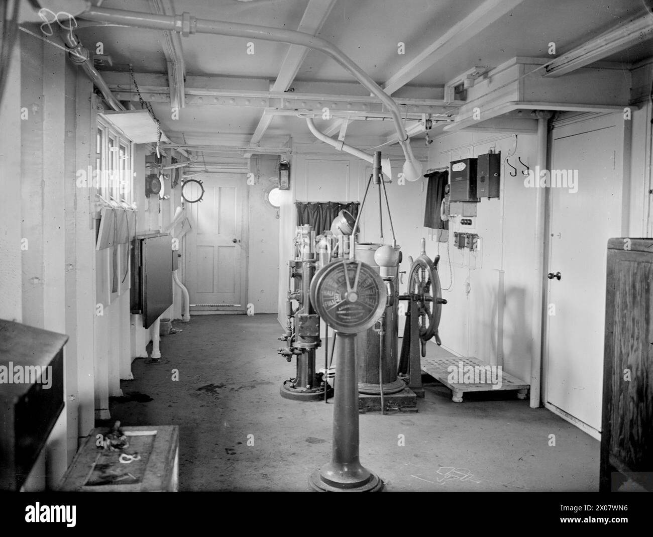 Empire Chieftain, ein 12.000-Tonnen-Frachtschiff, wird am 14. Bis 15. September 1943 auf der Furness Shipbuilding Yard in Middlesbrough gebaut; das Radhaus ist mit modernen Sicherheitsvorrichtungen für die Kriegs- und Friedensschifffahrt ausgestattet. Stockfoto