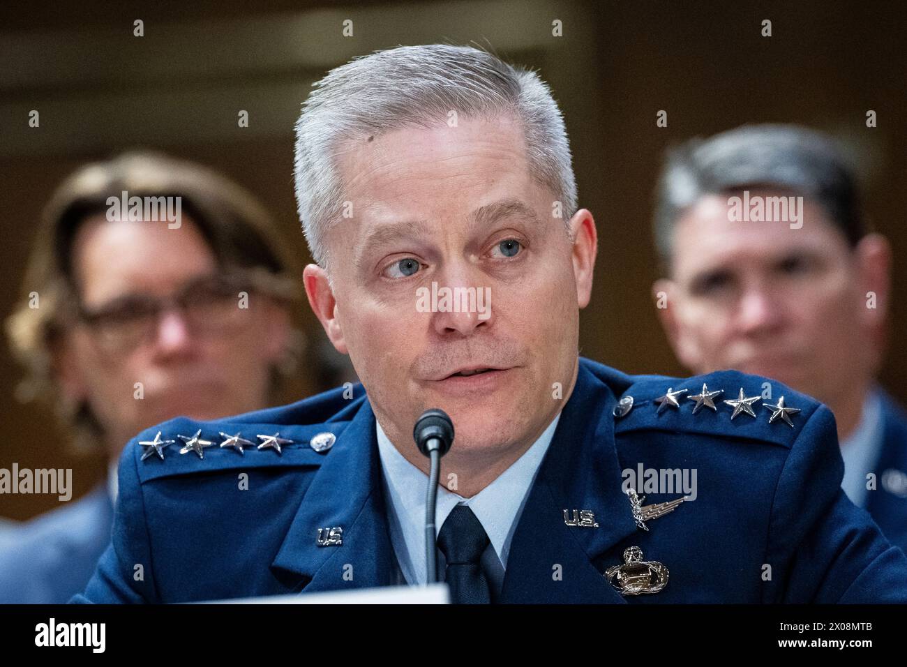 Washington, USA. April 2024. Timothy Haugh, Direktor der National Security Agency und Befehlshaber des Cyber Command der USA, sagte bei einer Anhörung des Armed Services Committee im Senat über den Haushalt 2025 von Präsident Biden im US-Kapitol in Washington, DC, am Mittwoch, den 10. April, aus. 2024. (Graeme Sloan/SIPA USA) Credit: SIPA USA/Alamy Live News Stockfoto