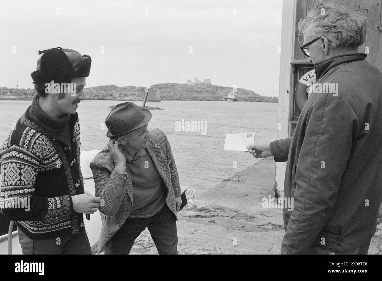 Aktuell 16 - 6 - 1973: Hundert Häuser und ein Mann als vor 20 Jahren war Bjørnsund eine lebendige Gemeinde. Heute ist nur noch eine Person in diesem Fischerdorf übrig. Jetzt wird Bjørnstad ein Touristenziel. Die Leute sind begierig, hier draußen in dieser Einsamkeit ein Haus zu kaufen. Foto: Sverre A. Børretzen / aktuell / NTB ***FOTO NICHT BEARBEITET*** Stockfoto