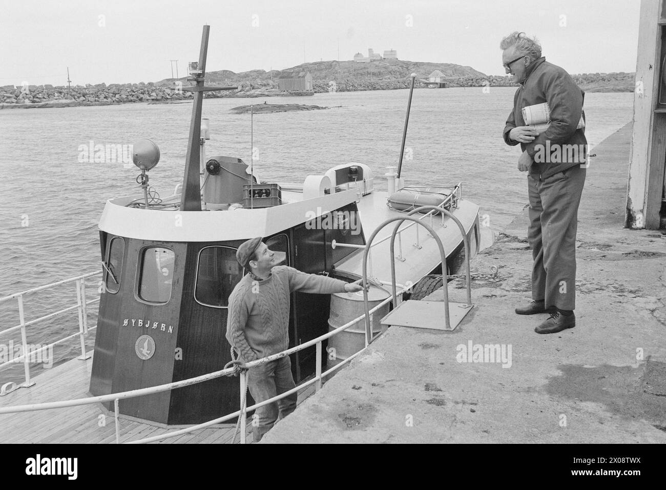 Aktuell 16 - 6 - 1973: Hundert Häuser und ein Mann als vor 20 Jahren war Bjørnsund eine lebendige Gemeinde. Heute ist nur noch eine Person in diesem Fischerdorf übrig. Jetzt wird Bjørnstad ein Touristenziel. Die Leute sind begierig, hier draußen in dieser Einsamkeit ein Haus zu kaufen. Foto: Sverre A. Børretzen / aktuell / NTB ***FOTO NICHT BEARBEITET*** Stockfoto