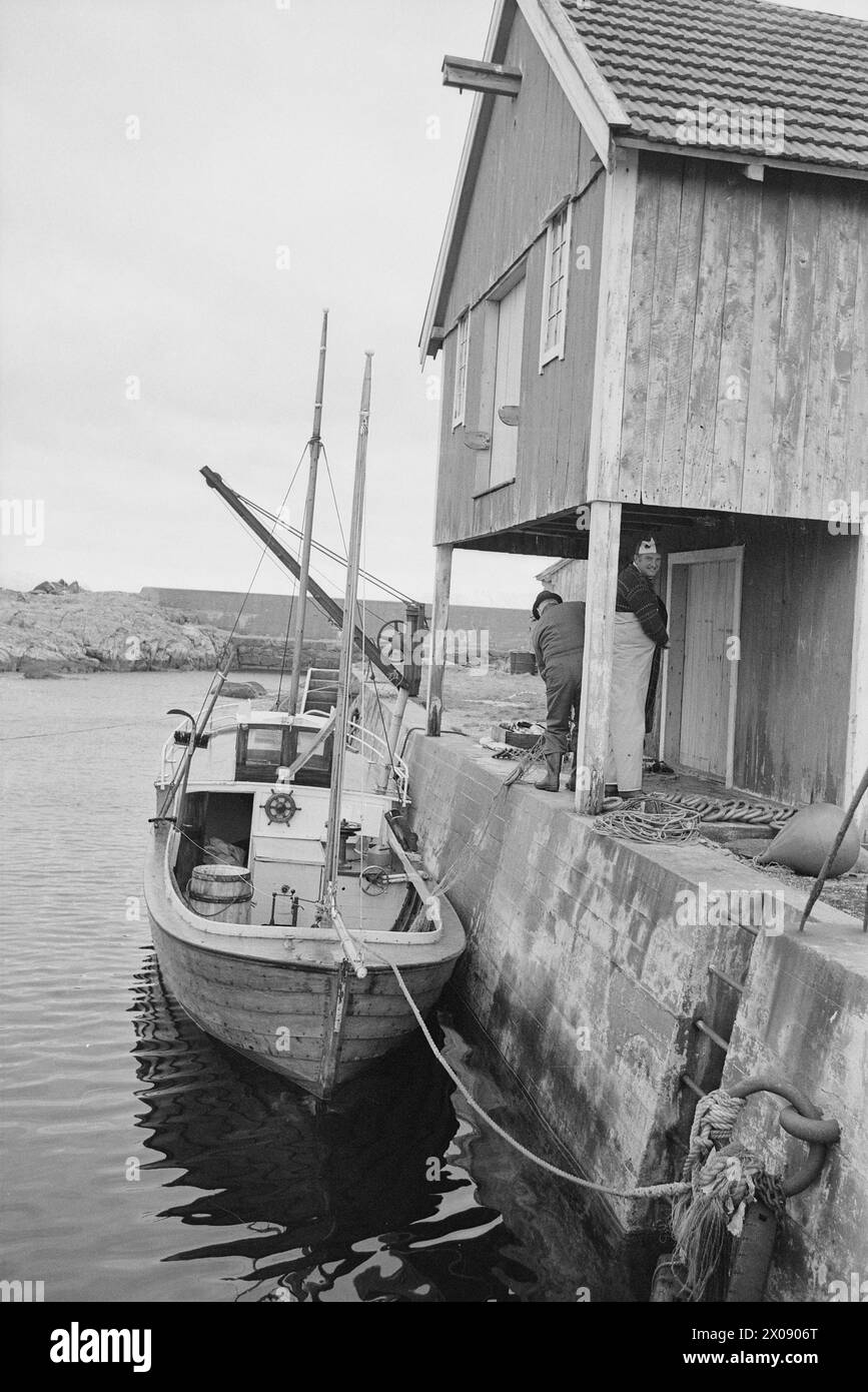 Aktuell 16 - 6 - 1973: Hundert Häuser und ein Mann als vor 20 Jahren war Bjørnsund eine lebendige Gemeinde. Heute ist nur noch eine Person in diesem Fischerdorf übrig. Jetzt wird Bjørnstad ein Touristenziel. Die Leute sind begierig, hier draußen in dieser Einsamkeit ein Haus zu kaufen. Foto: Sverre A. Børretzen / aktuell / NTB ***FOTO NICHT BEARBEITET*** Stockfoto