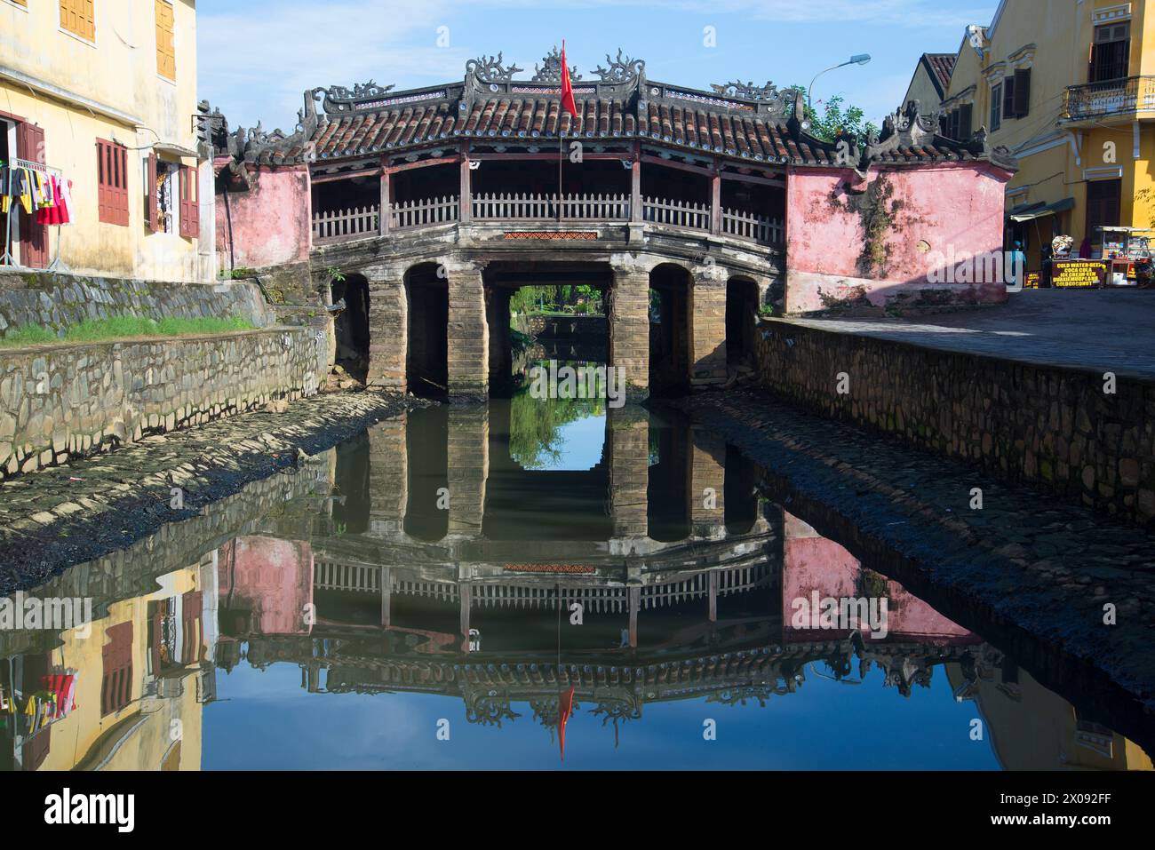 Morgens an der alten japanischen Brücke. Hoi An, Vietnam Stockfoto