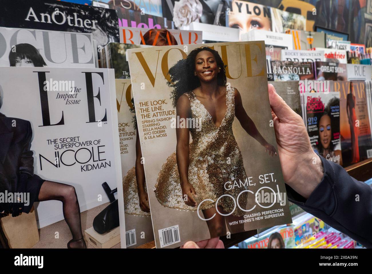 Barnes & Noble Booksellers auf der Fifth Avenue in New York City bietet eine große Auswahl an Büchern und Zeitschriften, USA 2024 Stockfoto