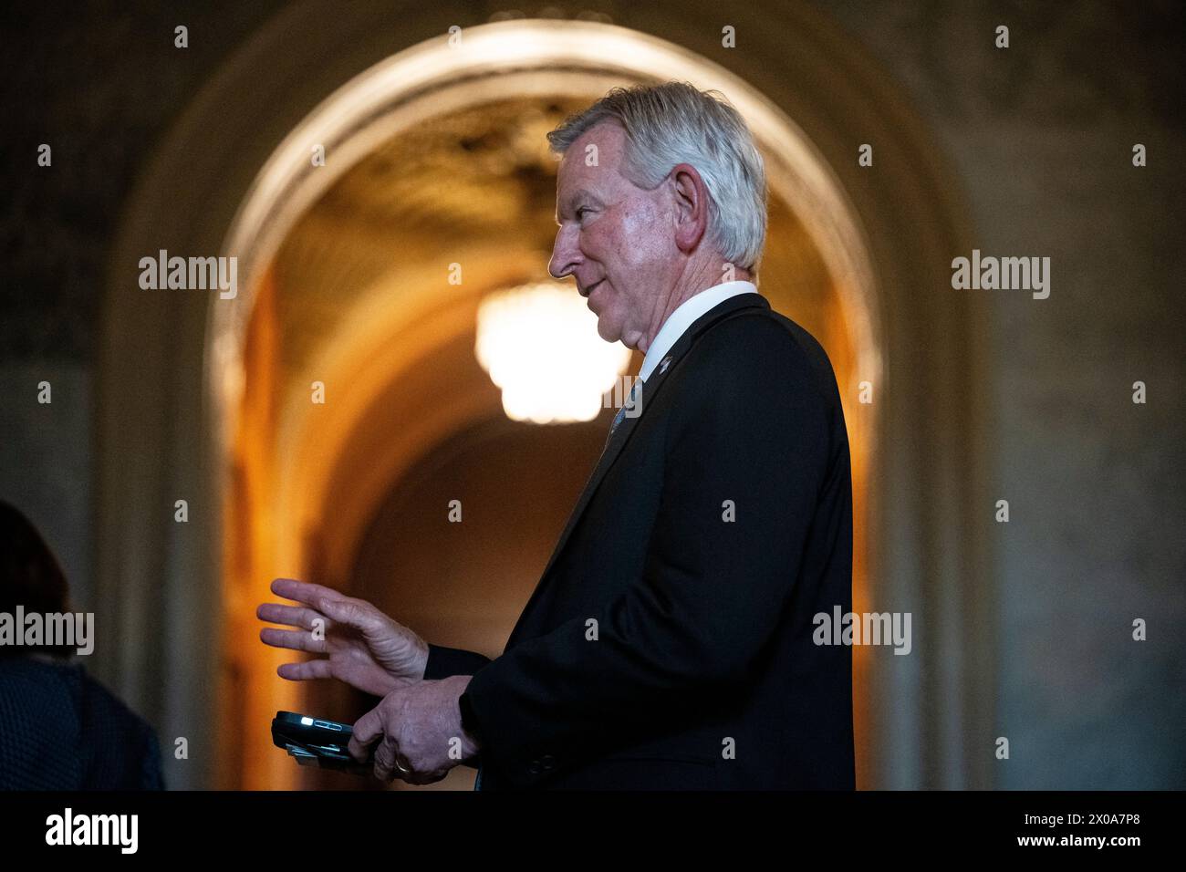 Washington, USA. April 2024. Senator Tommy Tuberville (R-AL) im US-Kapitol in Washington, DC, am Mittwoch, den 10. April, 2024. (Graeme Sloan/SIPA USA) Credit: SIPA USA/Alamy Live News Stockfoto