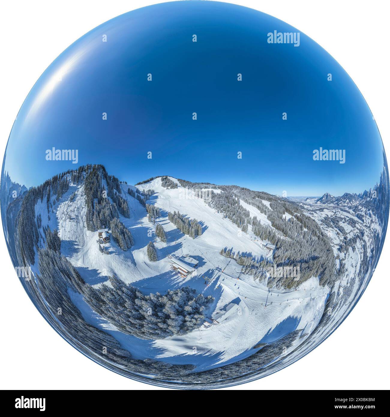 Herrliche Bedingungen für Wintersport im Skigebiet am Bolsterlanger Horn im Allgäu Stockfoto