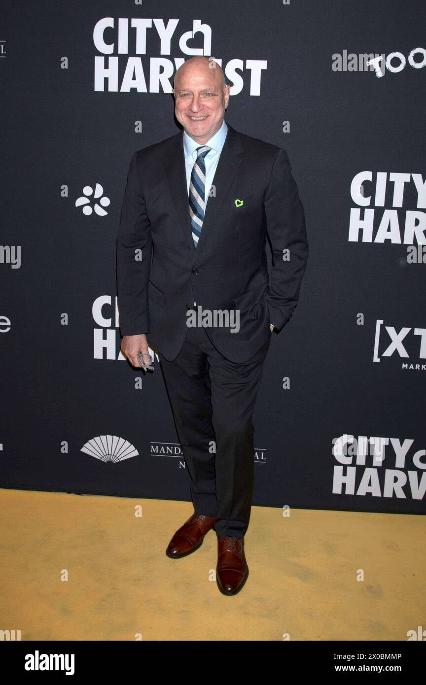 Tom Colicchio bei der City Harvest Gala 2024 Magic of Motown im Cipriani 42nd Street. New York, 10.04.2024 *** Tom Colicchio bei der City Harvest Gala 2024 Magic of Motown in Cipriani 42nd Street New York, 10 04 2024 Foto:XB.xHinex/xFuturexImagex Harvest 4421 Stockfoto