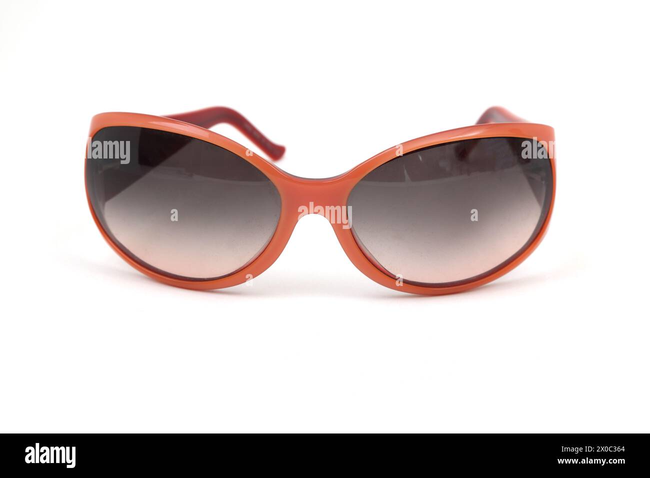 Judith Leiber Designer Sonnenbrille in Orange mit Diamanten Stockfoto