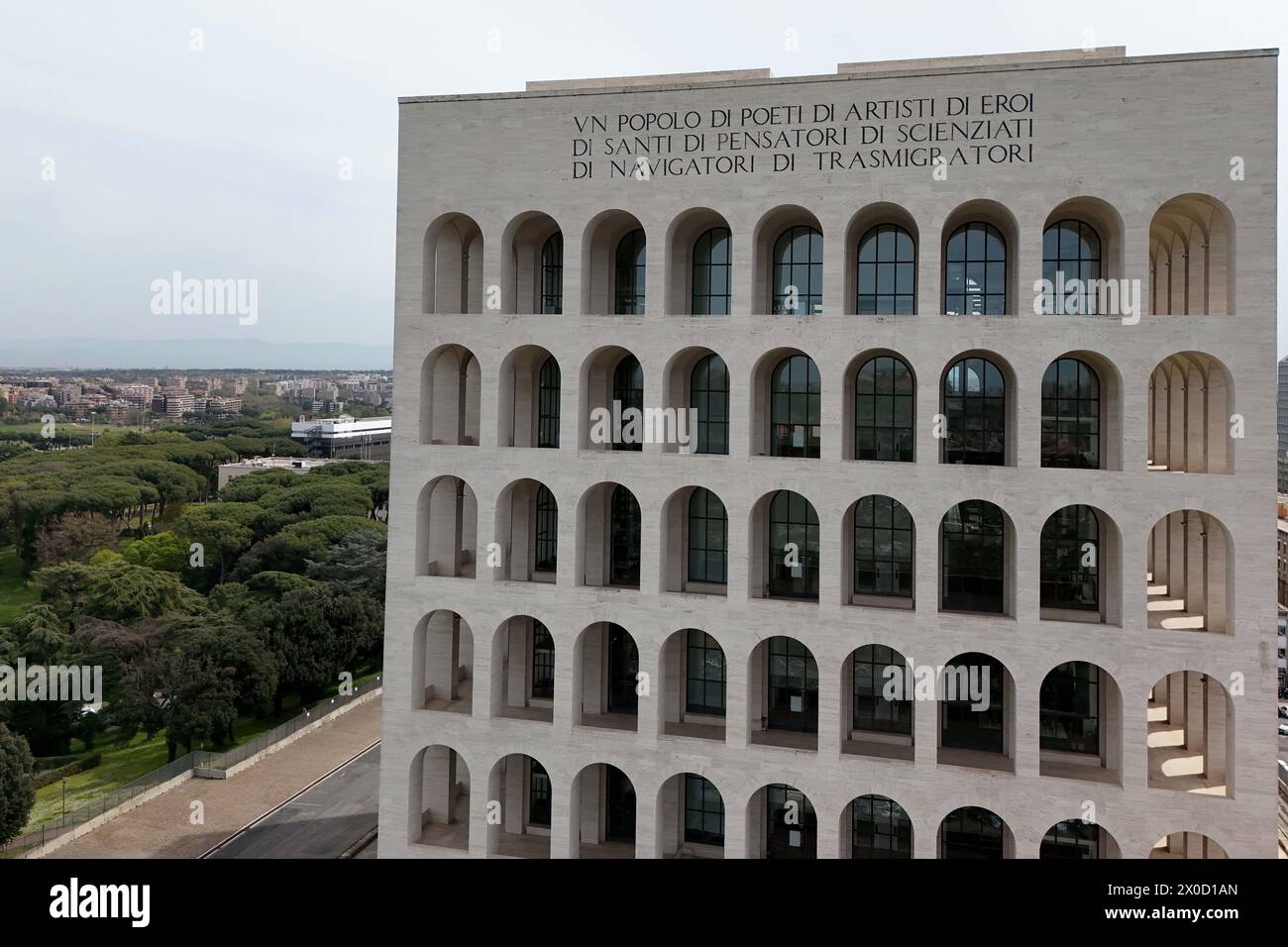 Roma, Italien. April 2024. Palast der italienischen Zivilisation in Rom, Italien - 11. April 2024 ( Foto: Alfredo Falcone/LaPresse ) Credit: LaPresse/Alamy Live News Stockfoto