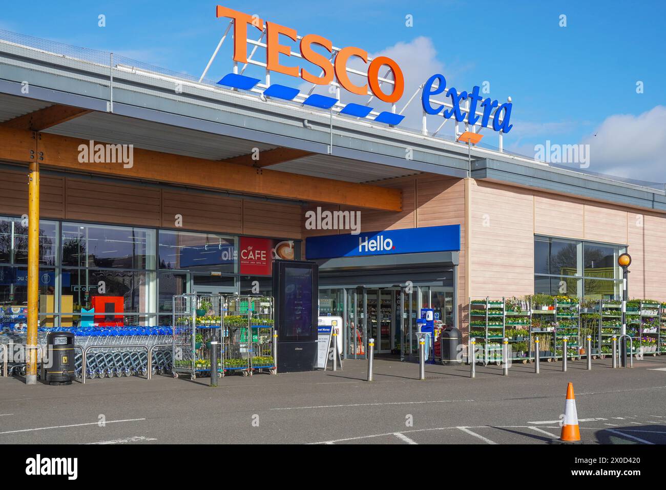 Vordereingang zum Tesco Extra Superstore, Kilmarnock, Ayrshire, Schottland, Großbritannien Stockfoto