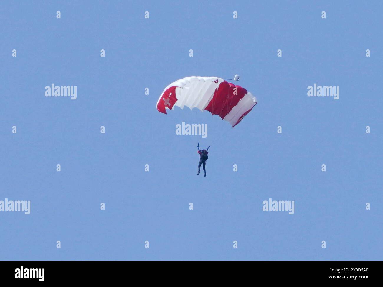 Anton Geisser 11.04.2024 Schweizer Armee Fallschirmspringer *** Anton Geisser 11 04 2024 Schweizer Armee Fallschirmspringer Stockfoto