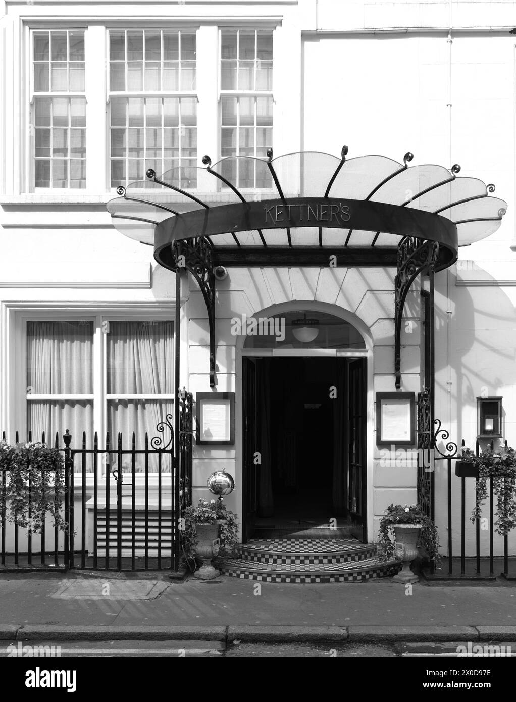 Kettner's Townhouse Restaurant, Champagner Bar und Hotel, Soho, London, England. Stockfoto