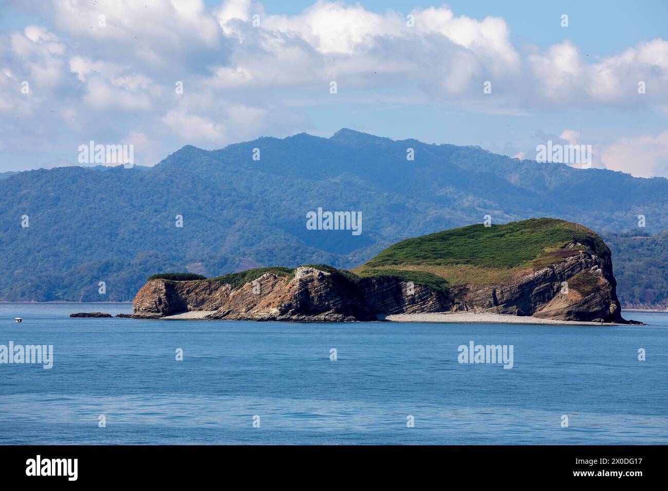 Die wilde Nicoya-Halbinsel in Costa Rica, die dichte tropische Wälder, geschützte Mangroven und die weite blaue Pazifikküste umfasst Stockfoto