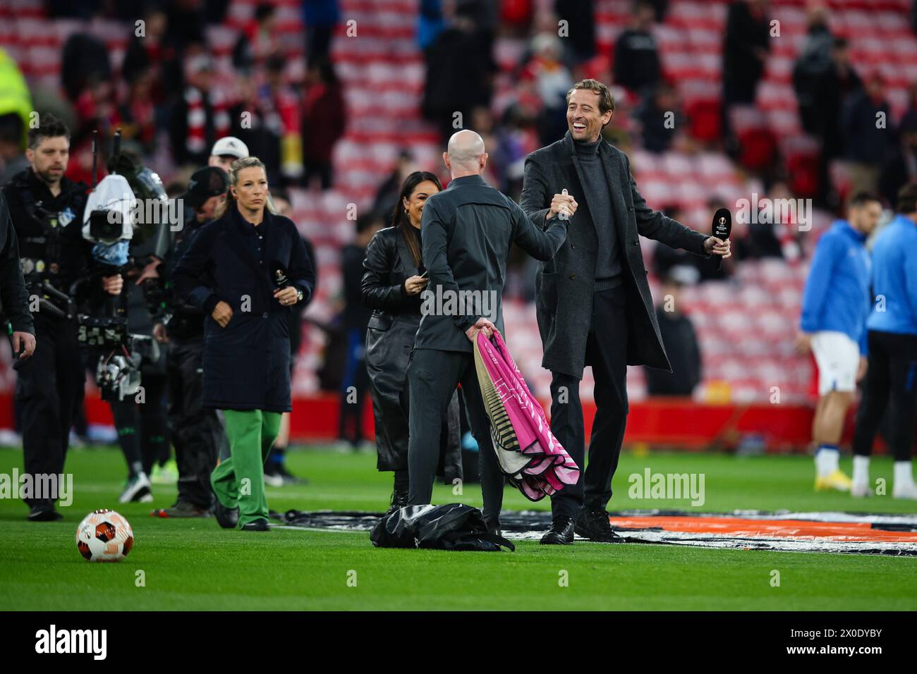 LIVERPOOL, Großbritannien - 11. April 2024: TNT Sports Moderator Peter Crouch vor dem Viertelfinale der UEFA Europa League im 1. Legspiel zwischen Liverpool FC und Atalanta BC im Anfield Stadium (Quelle: Craig Mercer/ Alamy Live News) Stockfoto