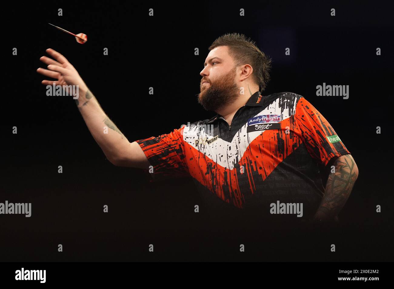 Michael Smith im Kampf gegen Gerwyn Price (nicht abgebildet) in der