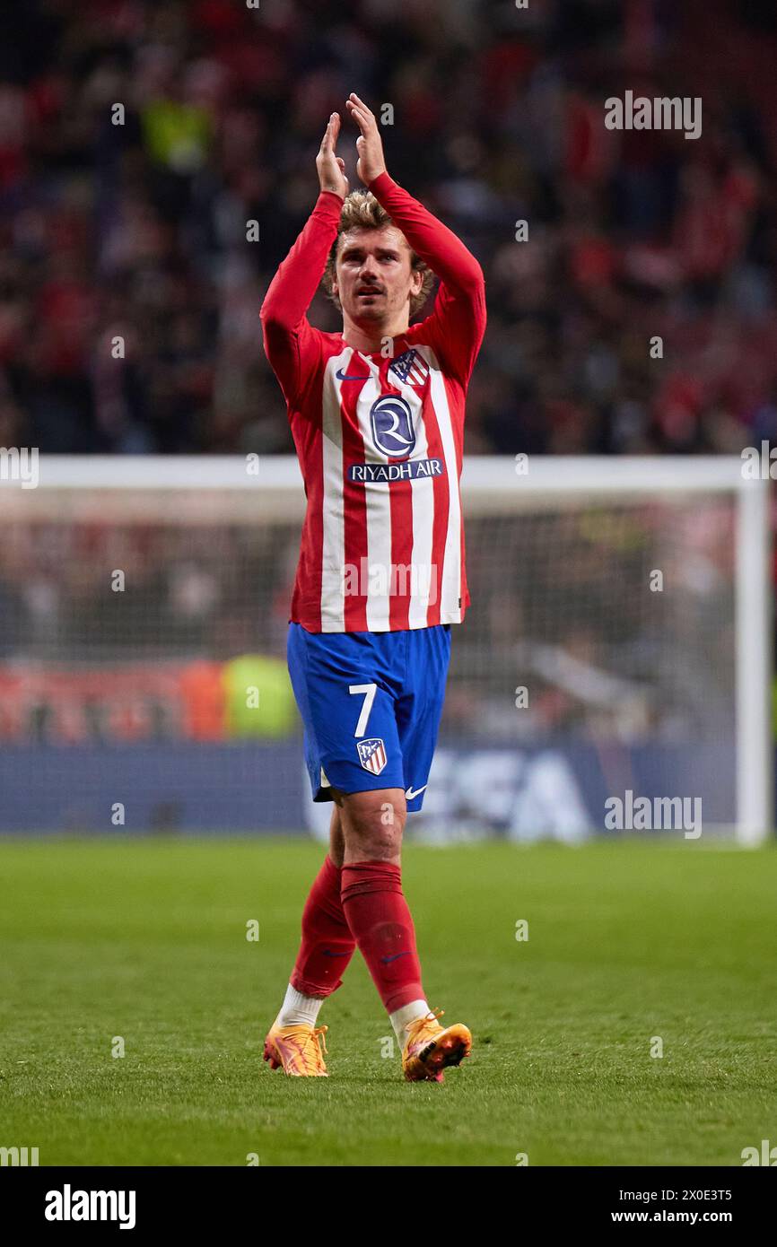 MADRID, SPANIEN – 10. APRIL: Antoine Griezmann, Mittelstürmer von Atletico de Madrid, reagiert auf das erste Legspiel der UEFA Champions League zwischen Atletico de Madrid und Borussia Dortmund am 10. April 2024 im Civitas Metropolitano Stadium in Madrid. (Foto von Jose Torres/Foto-Player-Bilder) Stockfoto