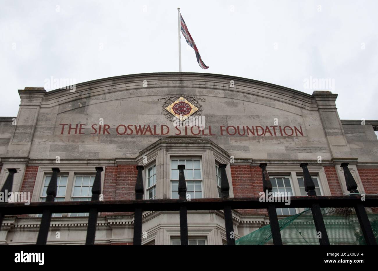Sir Oswald Stoll Foundation, Fulham Broadway, Chelsea, The Royal Borough of Knightsbridge and Chelsea, London, UK; Veterans Community; Unterstützung für VE Stockfoto