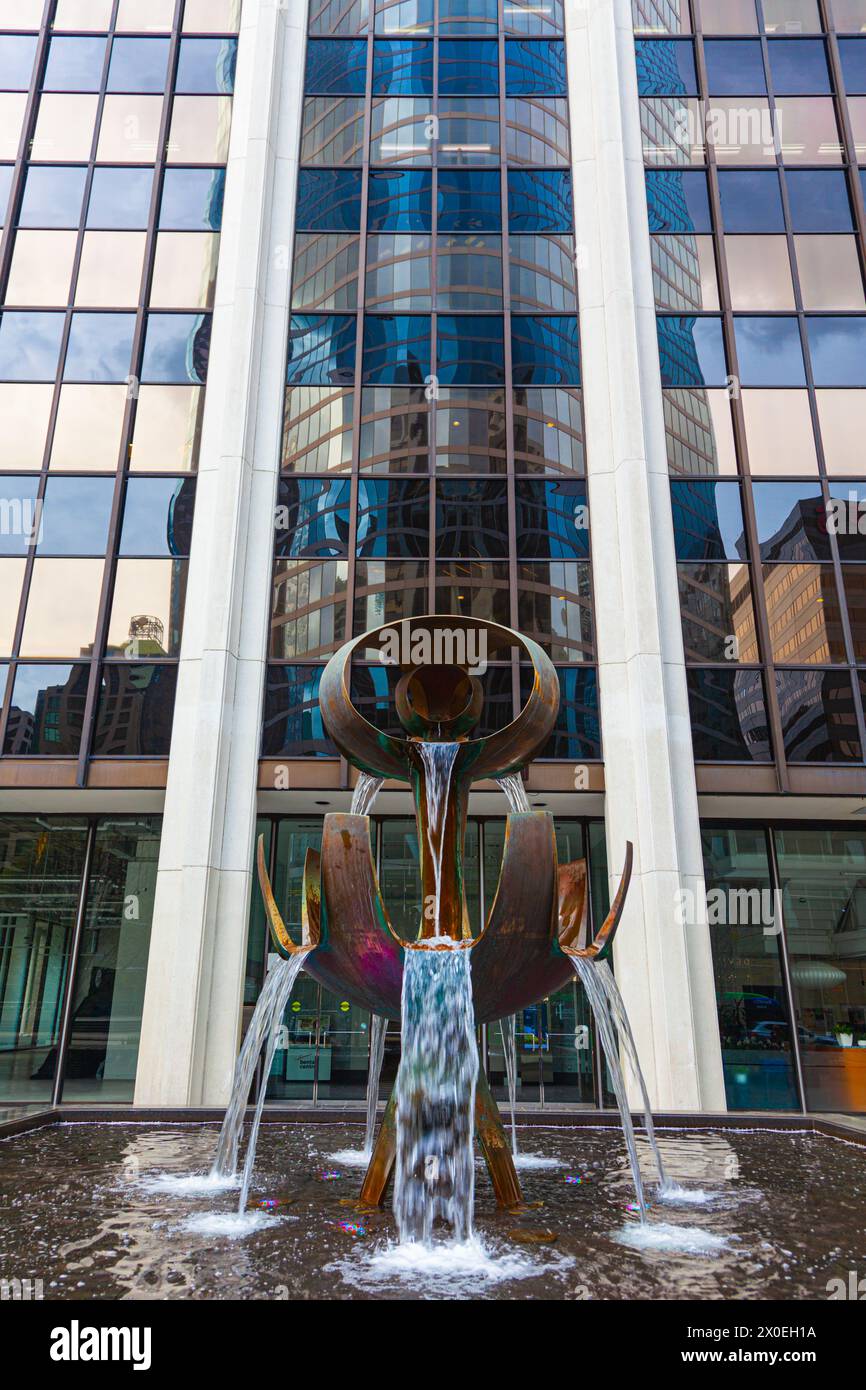 Dekorativer Brunnen an der Burrard Street im Zentrum von Vancouver, Kanada Stockfoto