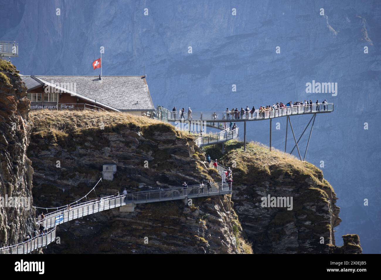 Cliff Walk auf dem Gipfel von Grindelwald First, Schweizer Alpen Stockfoto