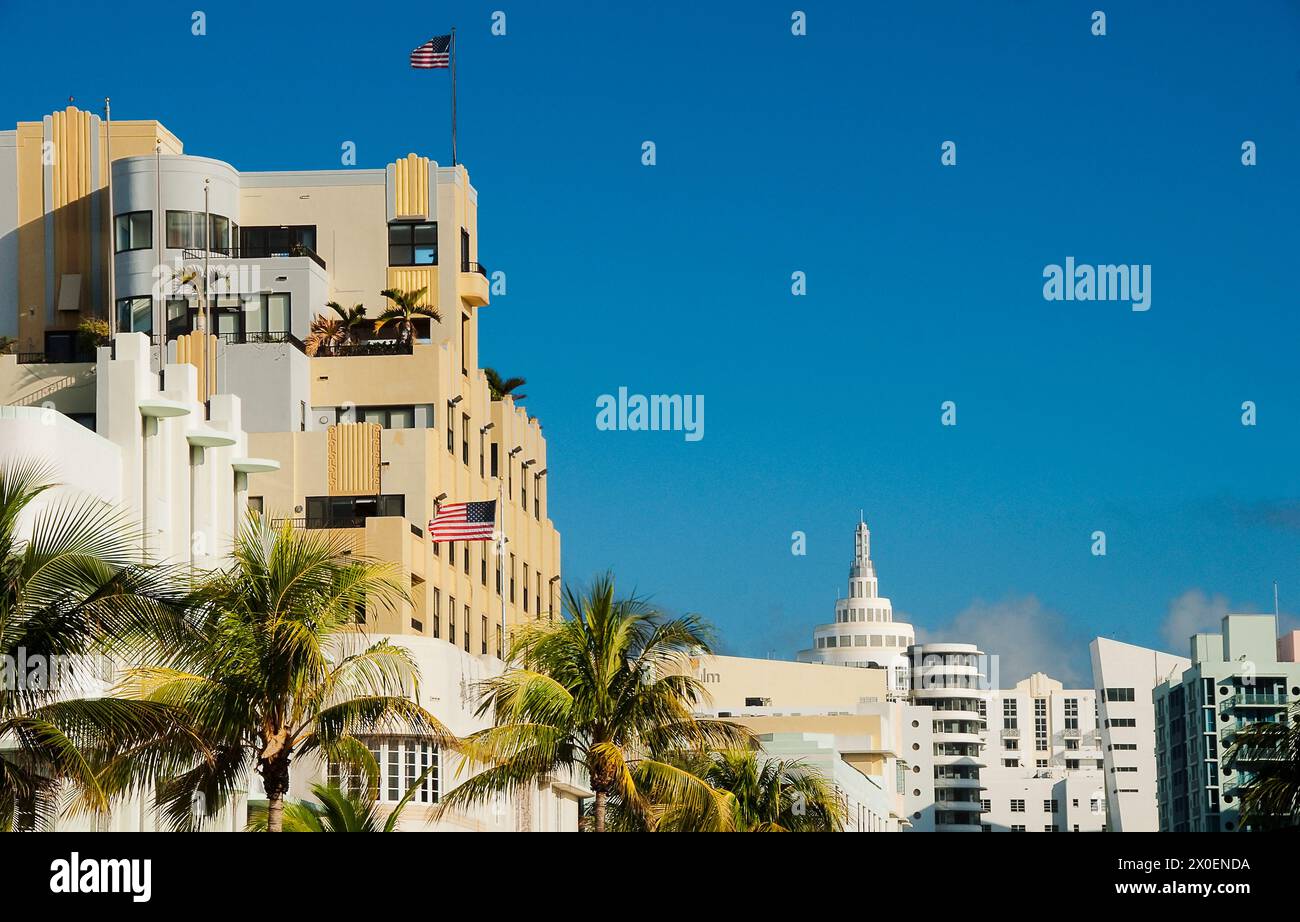 Hotels und Ferienwohnungen am Ocean Drive im Art déco-Viertel von South Beach - Miami Beach, Florida - USA Stockfoto