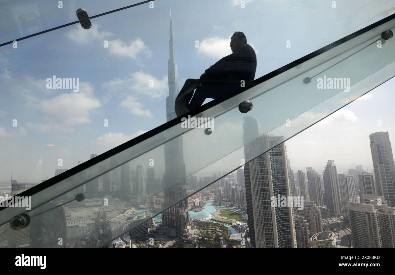 Himmelsrutschen am Skyview Observatory in Dubai, VAE. Stockfoto