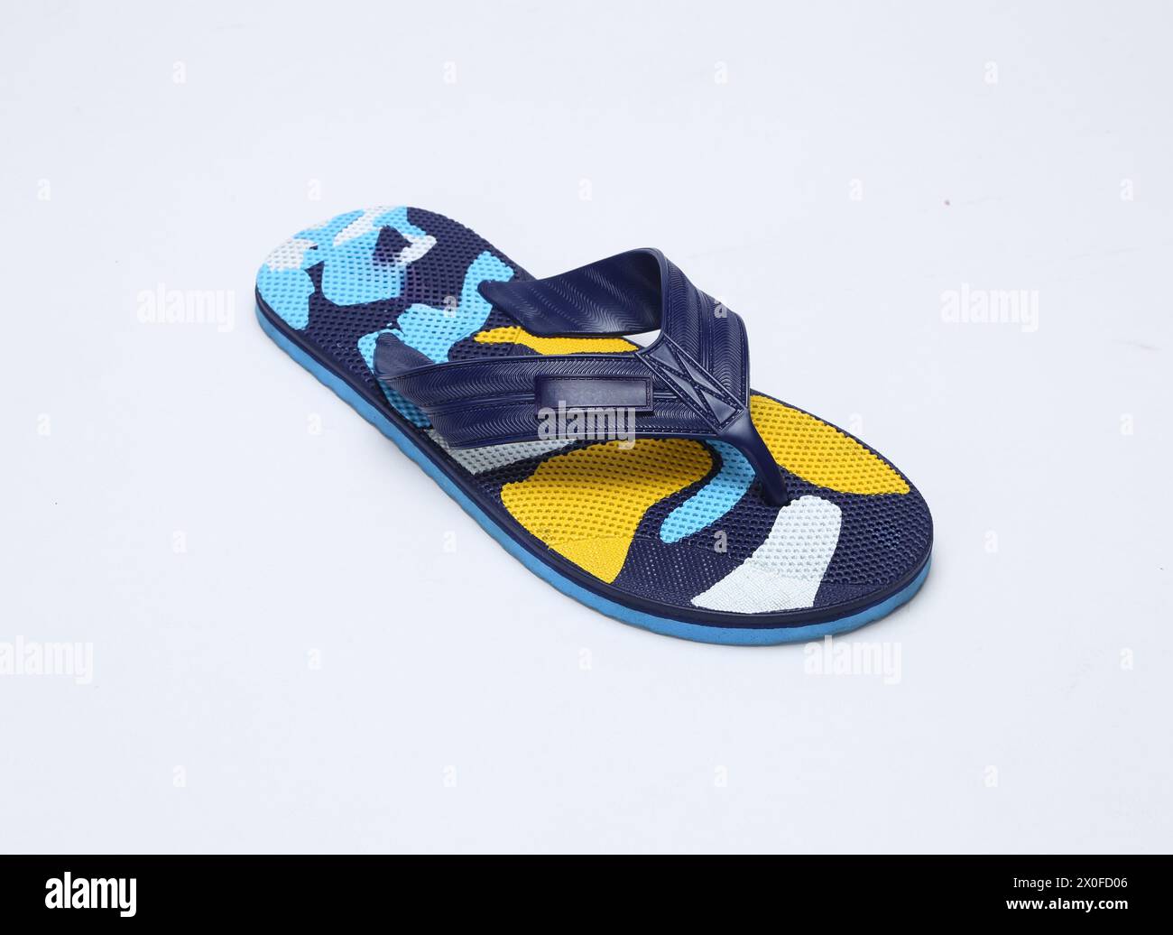 Flip-Flop in blauem abstraktem Design isoliert Stockfoto