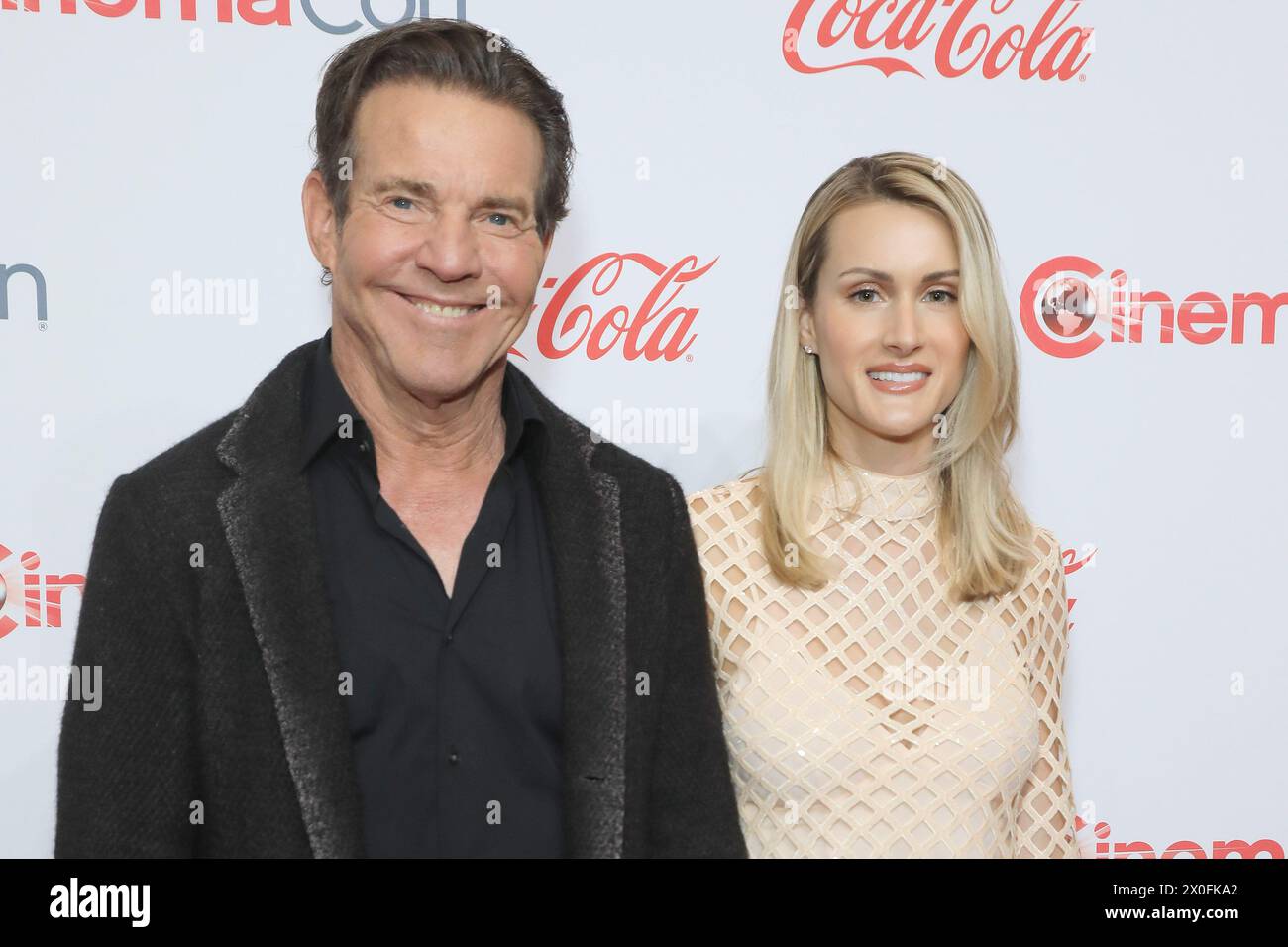 April 2024, Las Vegas, Nevada, USA: LAS VEGAS, NV - 11. APRIL 2024: Dennis Quaid, Laura Quaid bei den CinemaCon Big Screen Achievement Awards im Omnia Nachtclub im Caesars Palace während der CinemaCon. (Kreditbild: © Nina Prommer/ZUMA Press Wire) NUR REDAKTIONELLE VERWENDUNG! Nicht für kommerzielle ZWECKE! Stockfoto