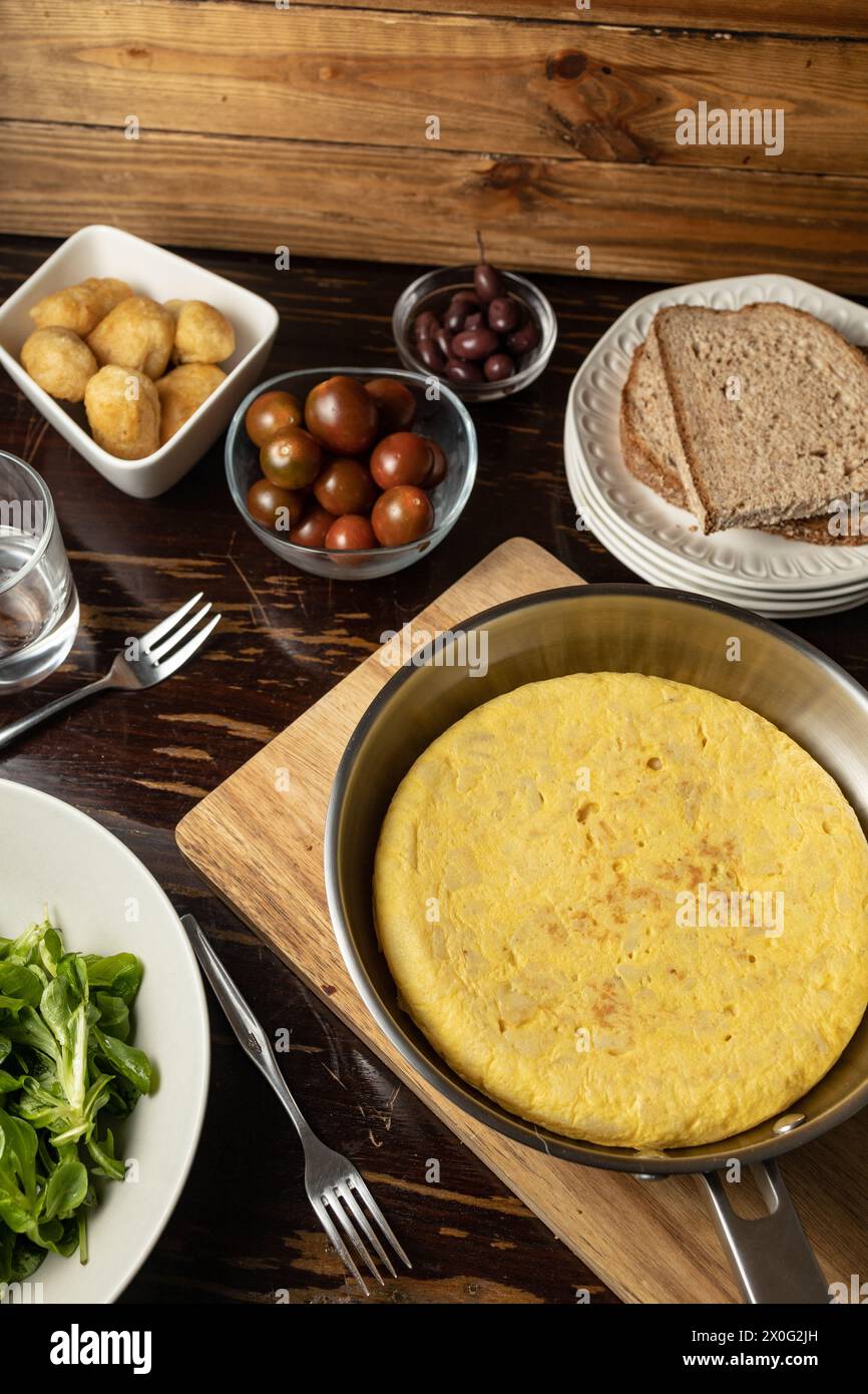 Tortilla de patata (spanisches Omelett) Stockfoto
