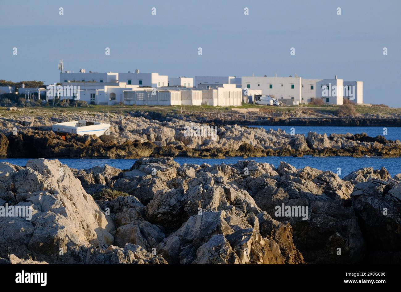 Italien, sizilien, mittelmeer, Egadi-Archipel, Insel Favignana (Provinz Trapani); Blick auf die felsige Küste der Insel Stockfoto
