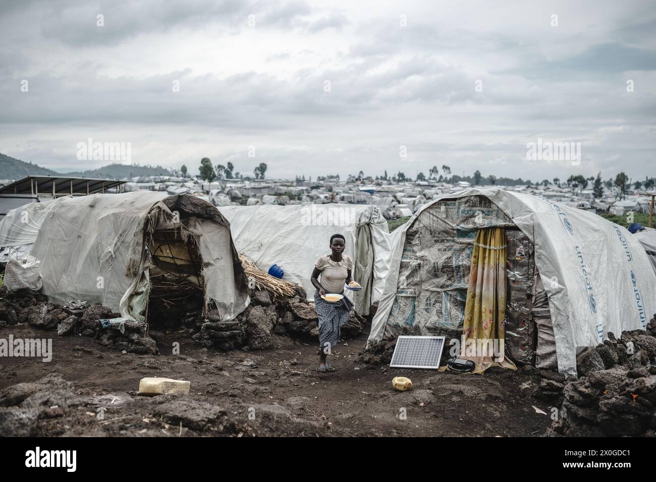 Goma. April 2024. Dieses am 11. April 2024 aufgenommene Foto zeigt ein Lager für Binnenvertriebene, in dem Zehntausende von Kriegsvertriebenen leben, am Stadtrand von Goma in der östlichen Demokratischen Republik Kongo. Quelle: Wang Guansen/Xinhua/Alamy Live News Stockfoto
