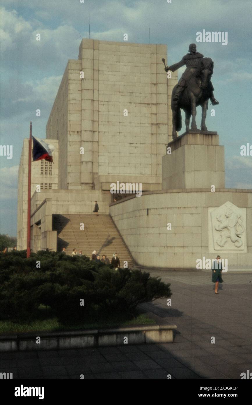 Nationale Gedenkstätte auf dem Hügel Vitkov (1932-1952), Hussitenführer Zizka, Prag, Tschechien [automatisierte Übersetzung] Stockfoto