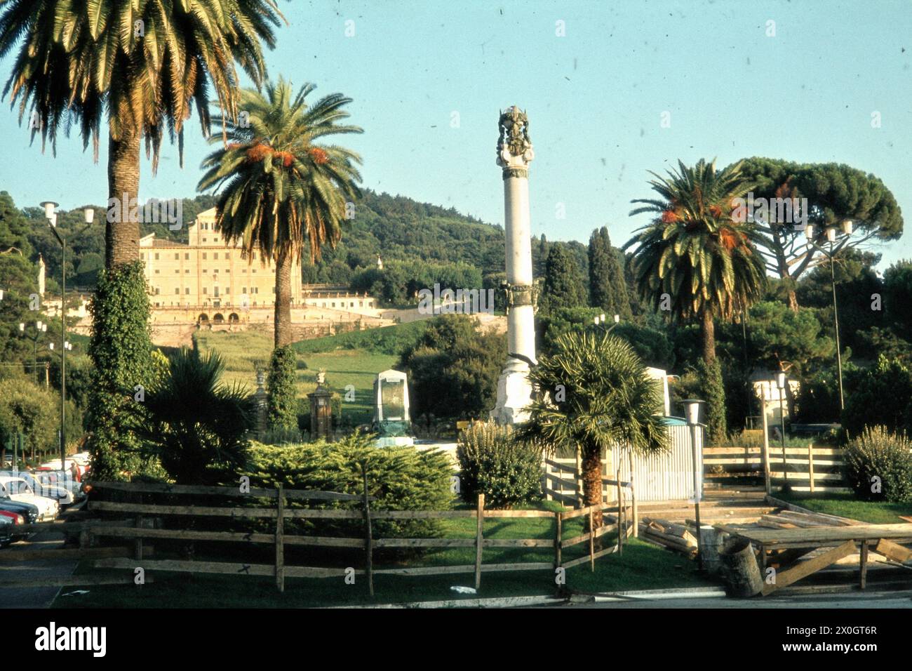 Blick auf den Garten vor der Villa Aldobrandini in Frascati. [Automatisierte Übersetzung] Stockfoto