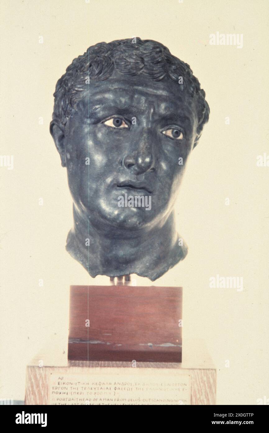 Die Skulptur eines Mannes aus etwa 1 v. Chr. im Archäologischen Museum in Athen. [Automatisierte Übersetzung] Stockfoto