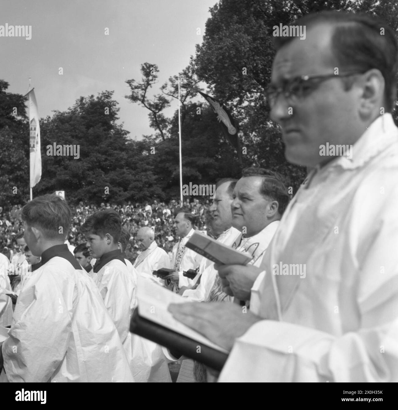 Teilnehmer des Deutschen Katholischen Kongresses in Hannover im August 1962. [Automatisierte Übersetzung] Stockfoto