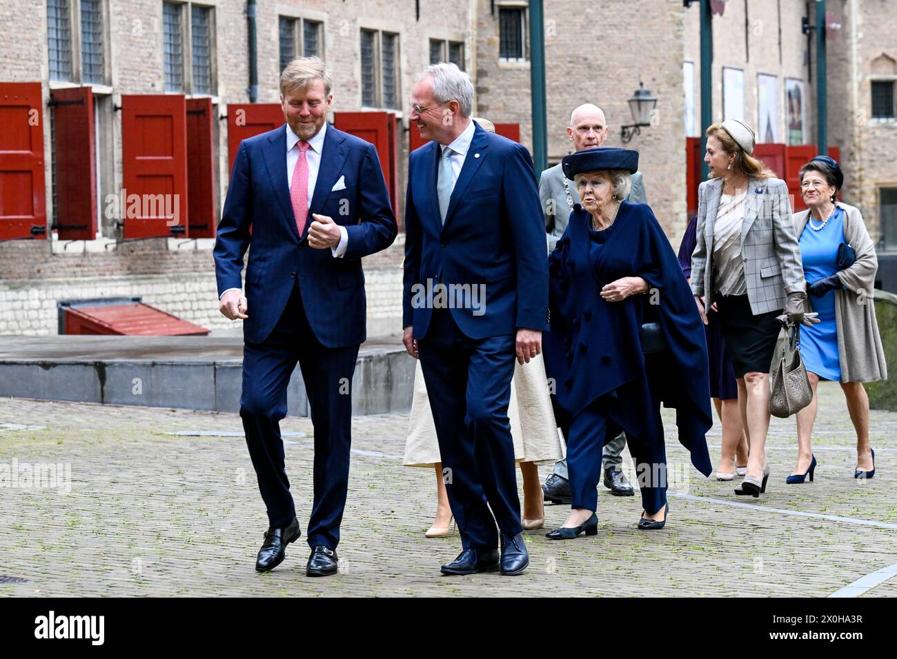 Middelburg, Niederlande, 1. April 11, 2024. König Willem Alexander, Königin Maxima und Prinzessin Beatrix von den Niederlanden während der Verleihung der Four Freedoms Awards im Nieuwe Kerk in Middelburg to Save Ukraine Credit: NL Beeld / Patrick van EMST / Alamy Live News Stockfoto