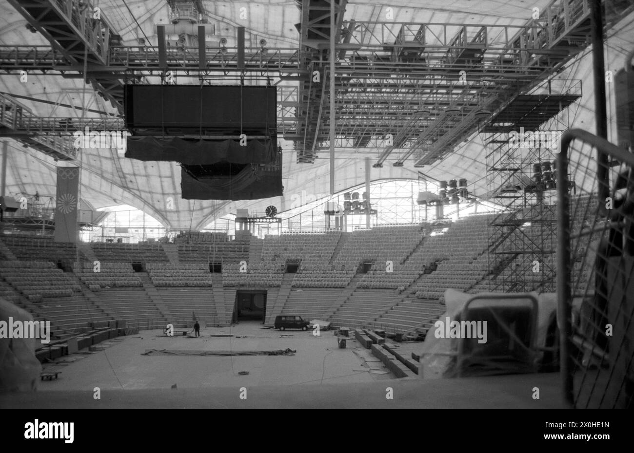 Innenansicht der Olympiahalle kurz vor Fertigstellung. [Automatisierte Übersetzung] Stockfoto