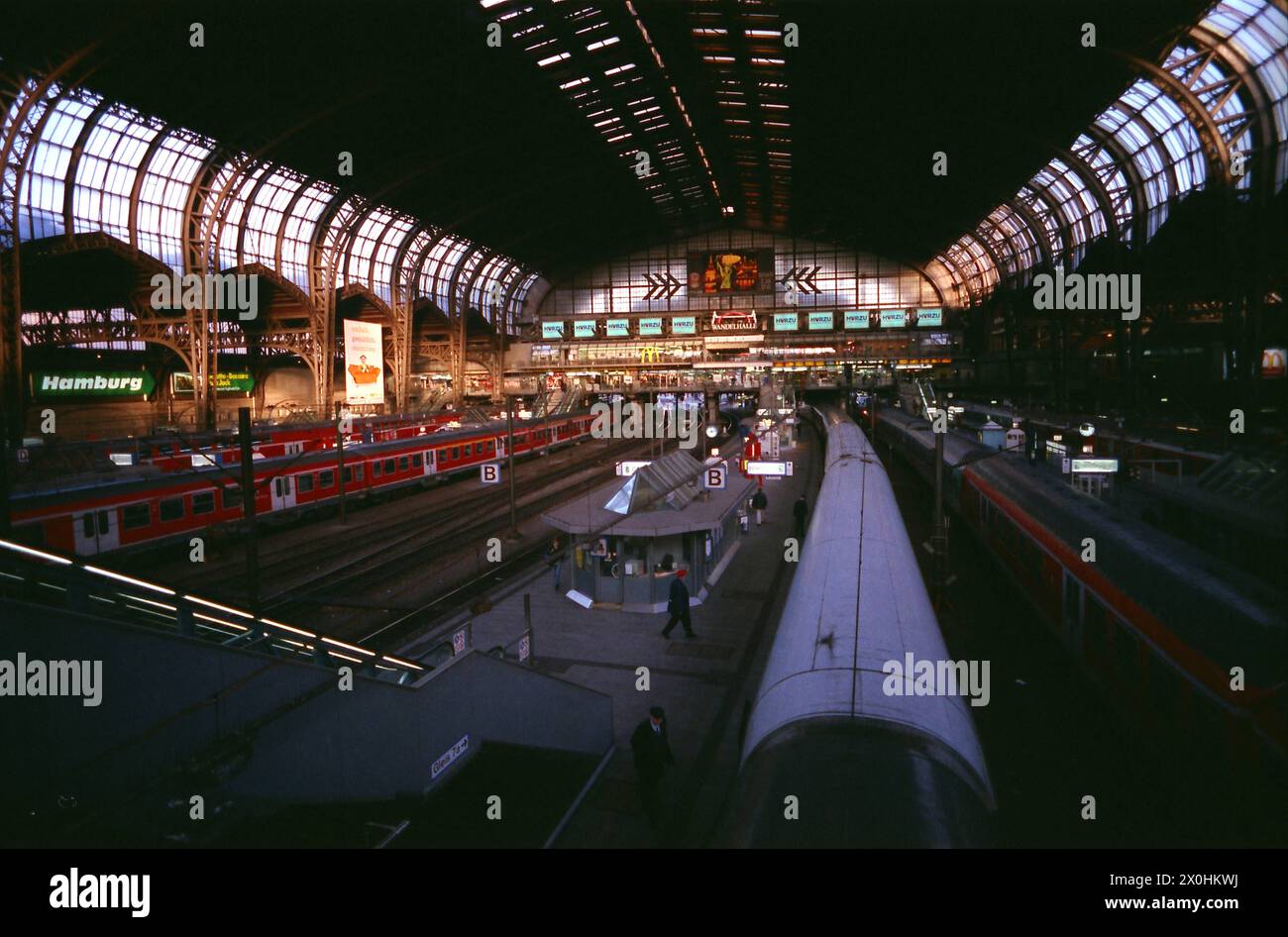 Das Bild zeigt eine Ansicht der Haupthalle [automatisierte Übersetzung] Stockfoto